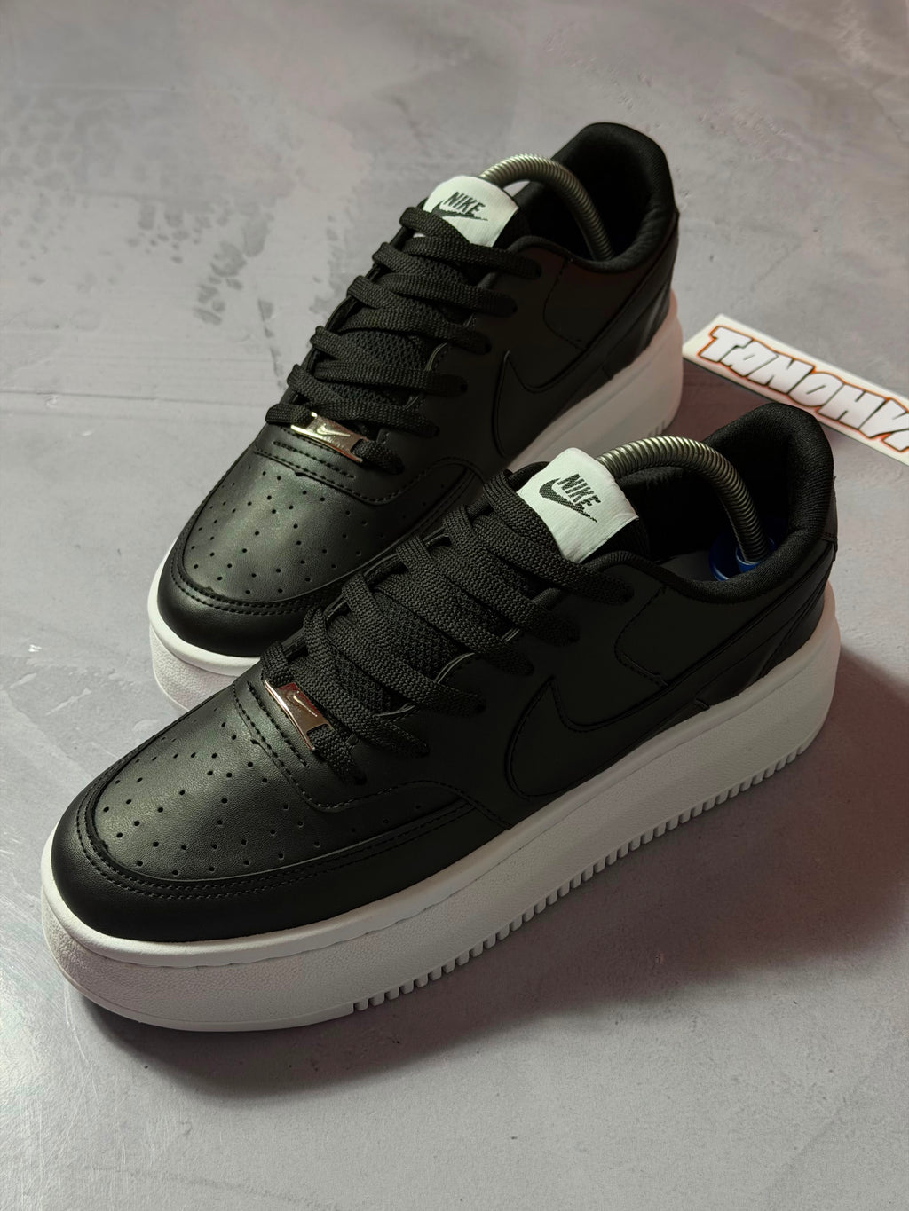 Tênis Nike Court Vision Alta - Preto/Branco