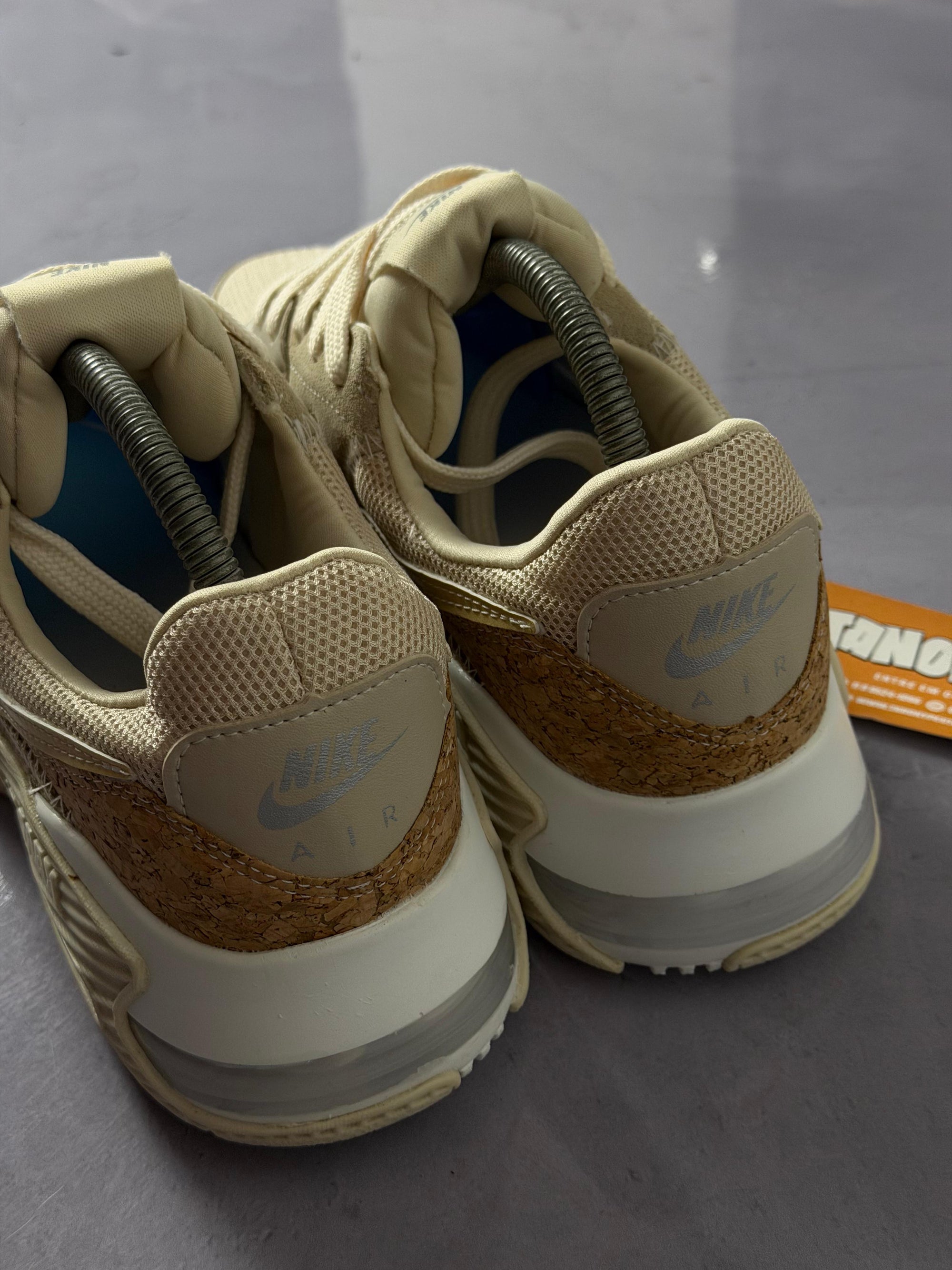 Tênis Nike Air Max Excee - Madeira