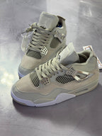 Tênis Nike Air Jordan 4 - Bege