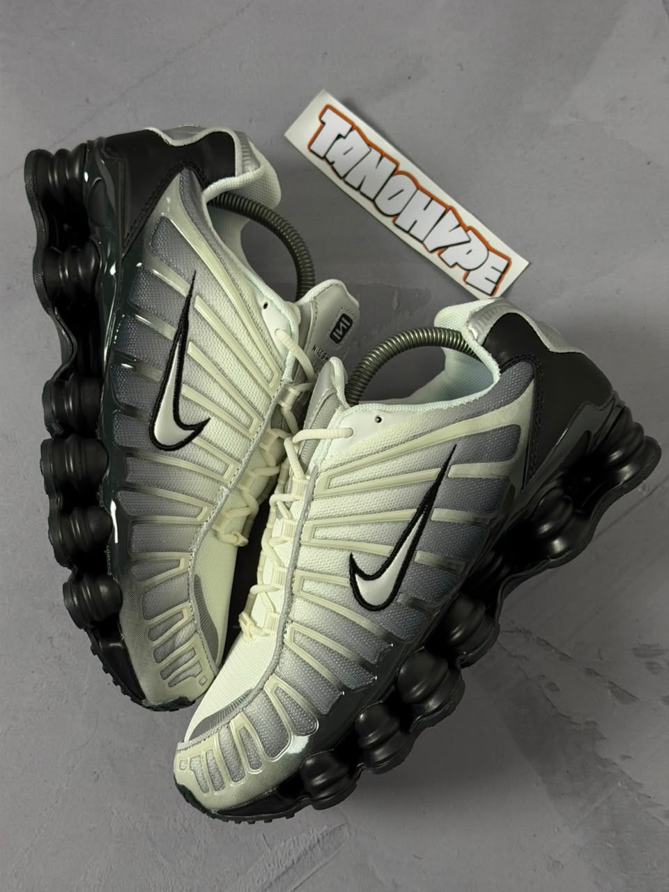 Tênis Nike Shox 12 Molas - Fade