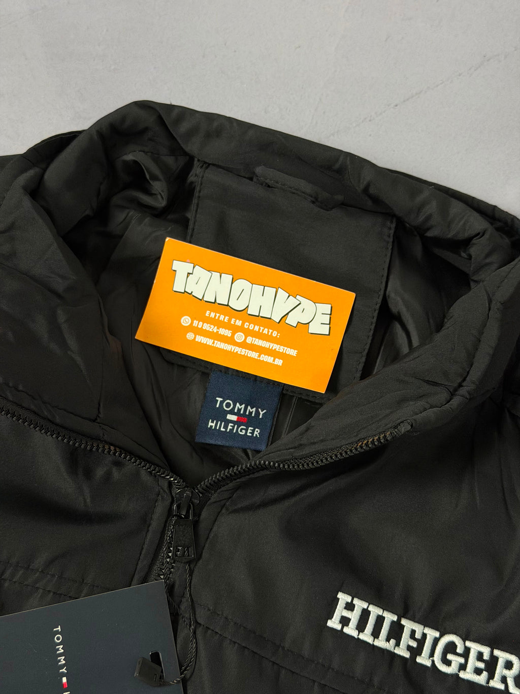 Jaqueta Velejador Tommy Hilfiger - Preto/Branco