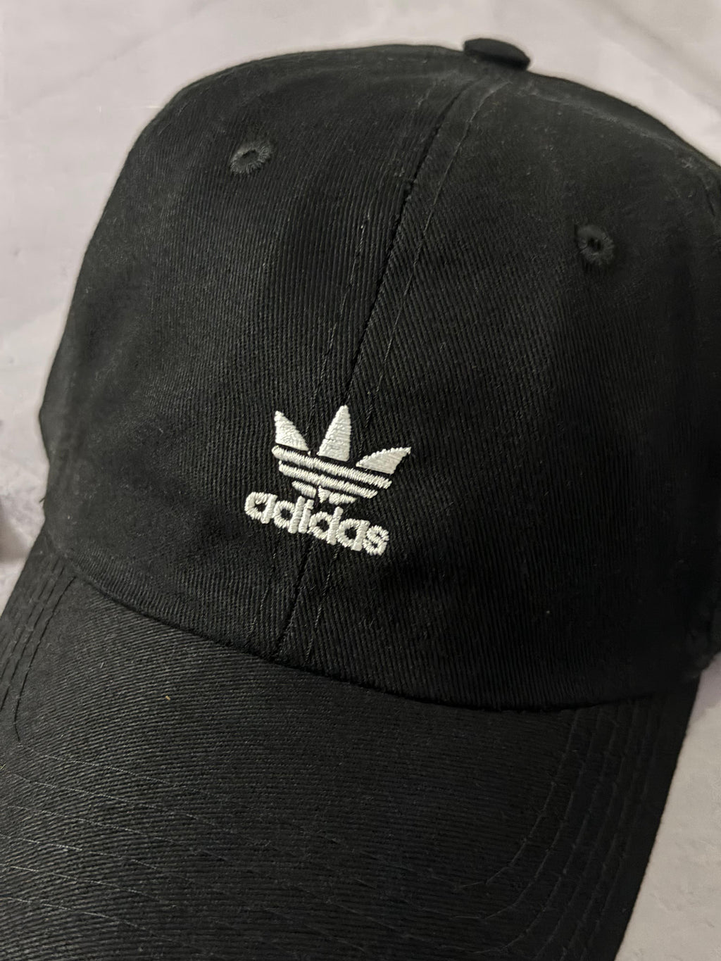 Boné Adidas Basic - Preto