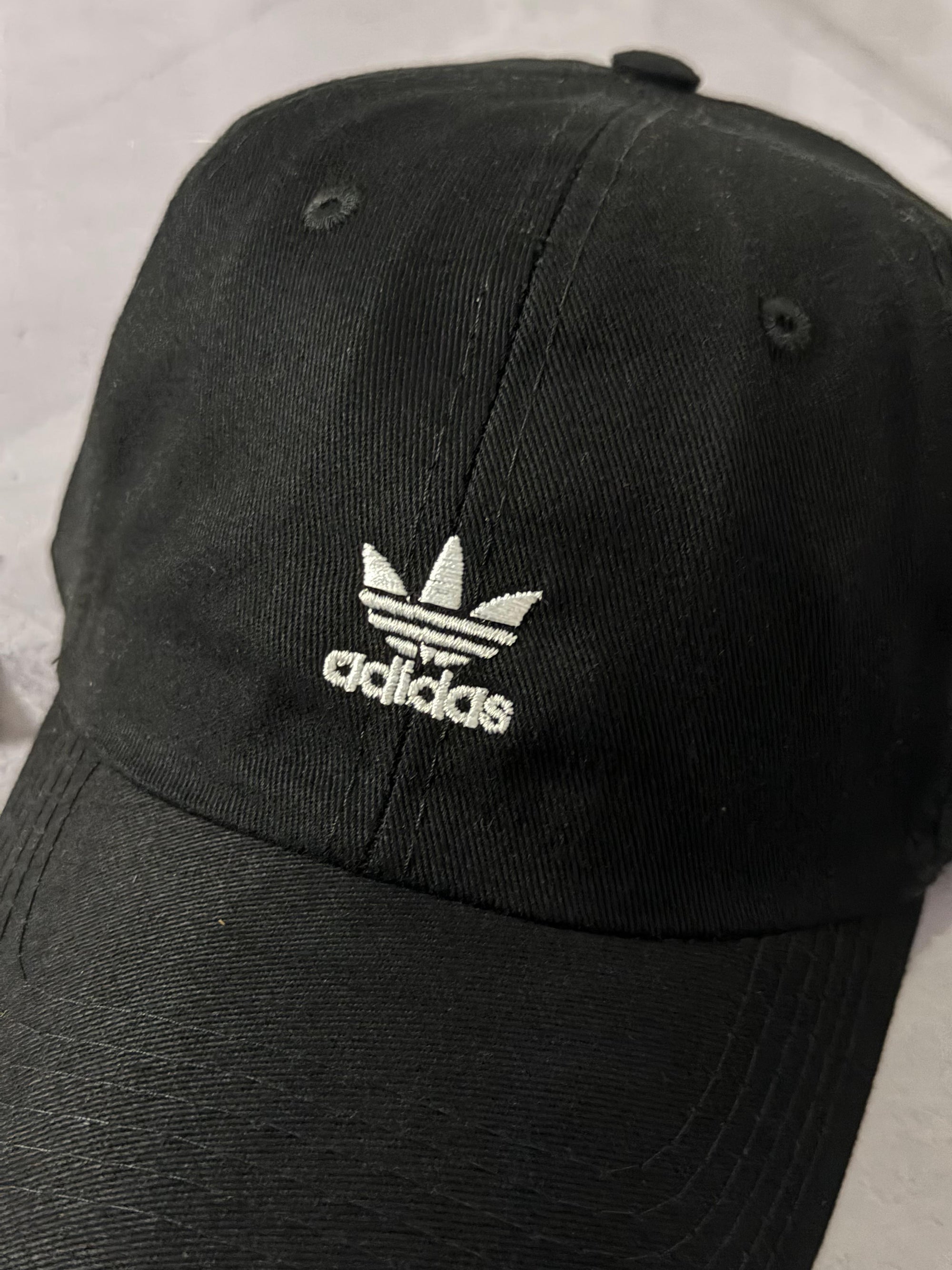 Boné Adidas Basic - Preto