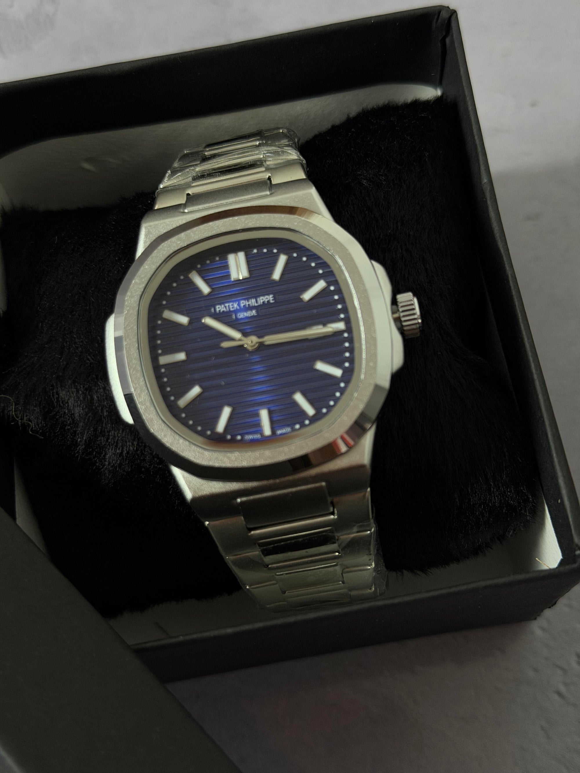 Relógio PATEK PHILIPPE 01