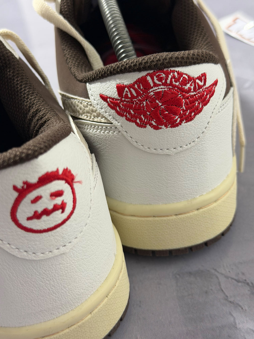 Tênis Nike Air Jordan Low 1 x Travis - Reverse Mocha