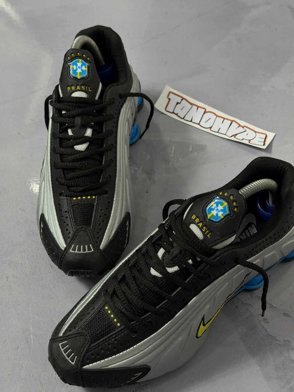 Tênis Nike Shox R4 - Seleção BRA
