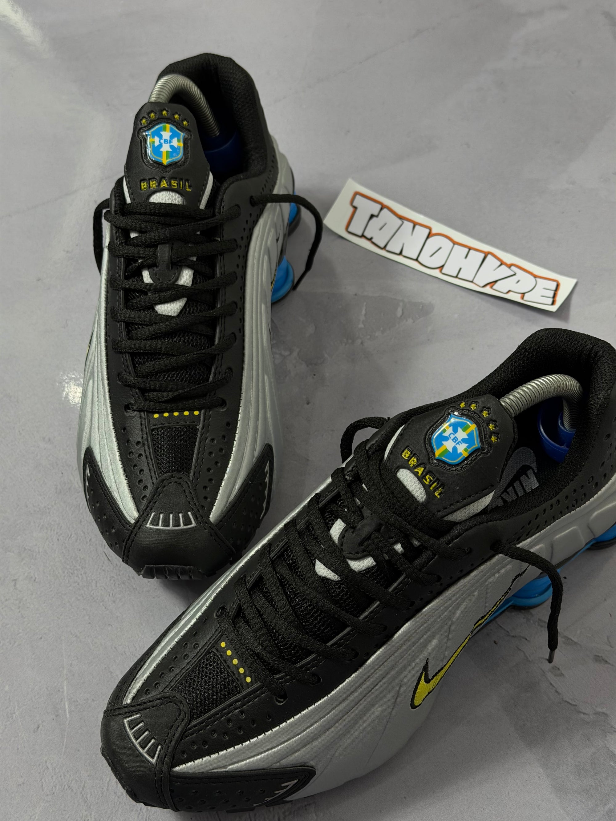 Tênis Nike Shox R4 - Seleção BRA
