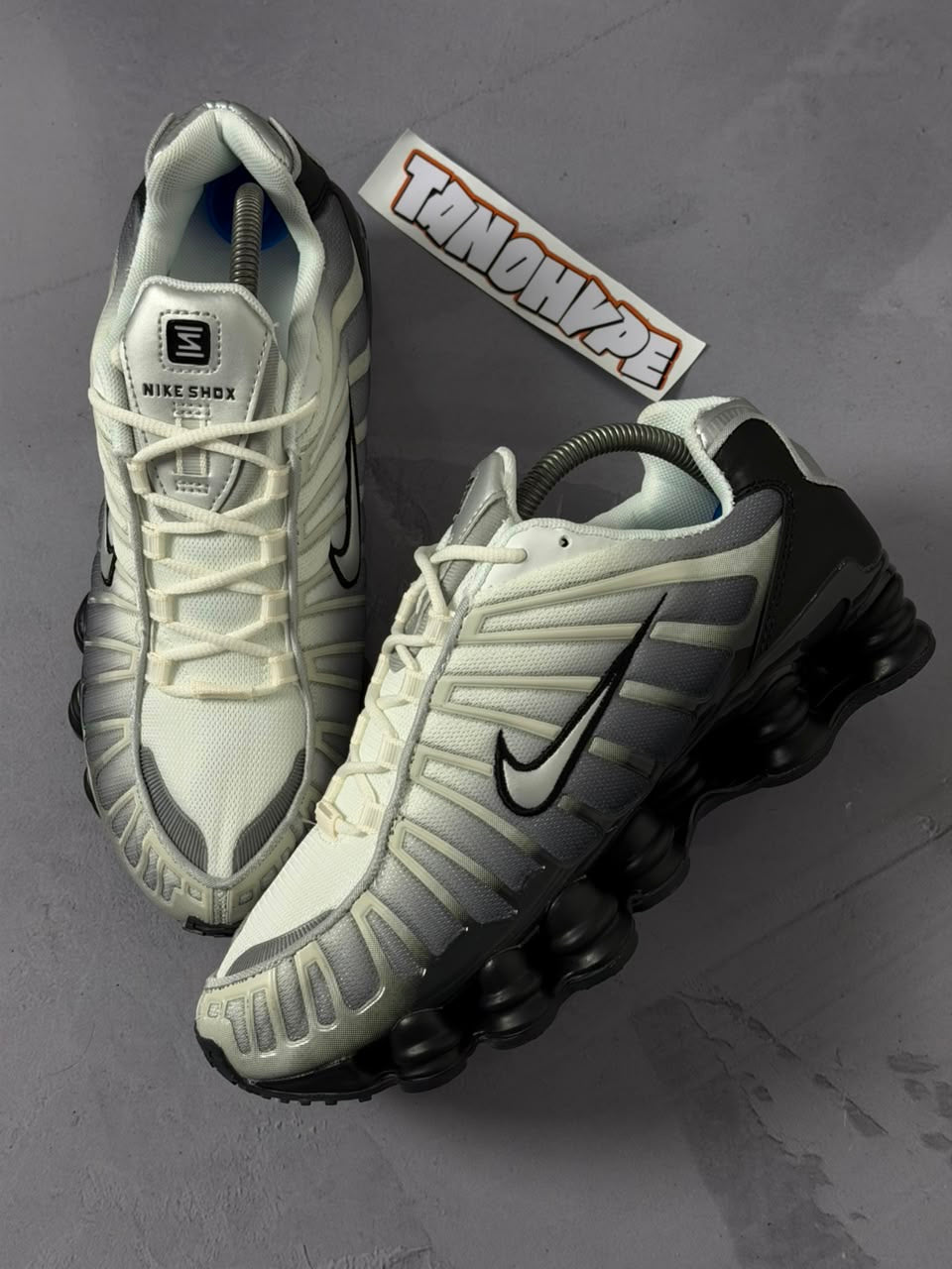 Tênis Nike Shox 12 Molas - Fade