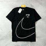 Camiseta Nike Big Swoosh - Preto