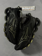 Tênis Mizuno Wave Prophecy 14 - Preto Dourado
