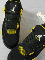 Tênis Nike Air Jordan 4 - Black Yellow