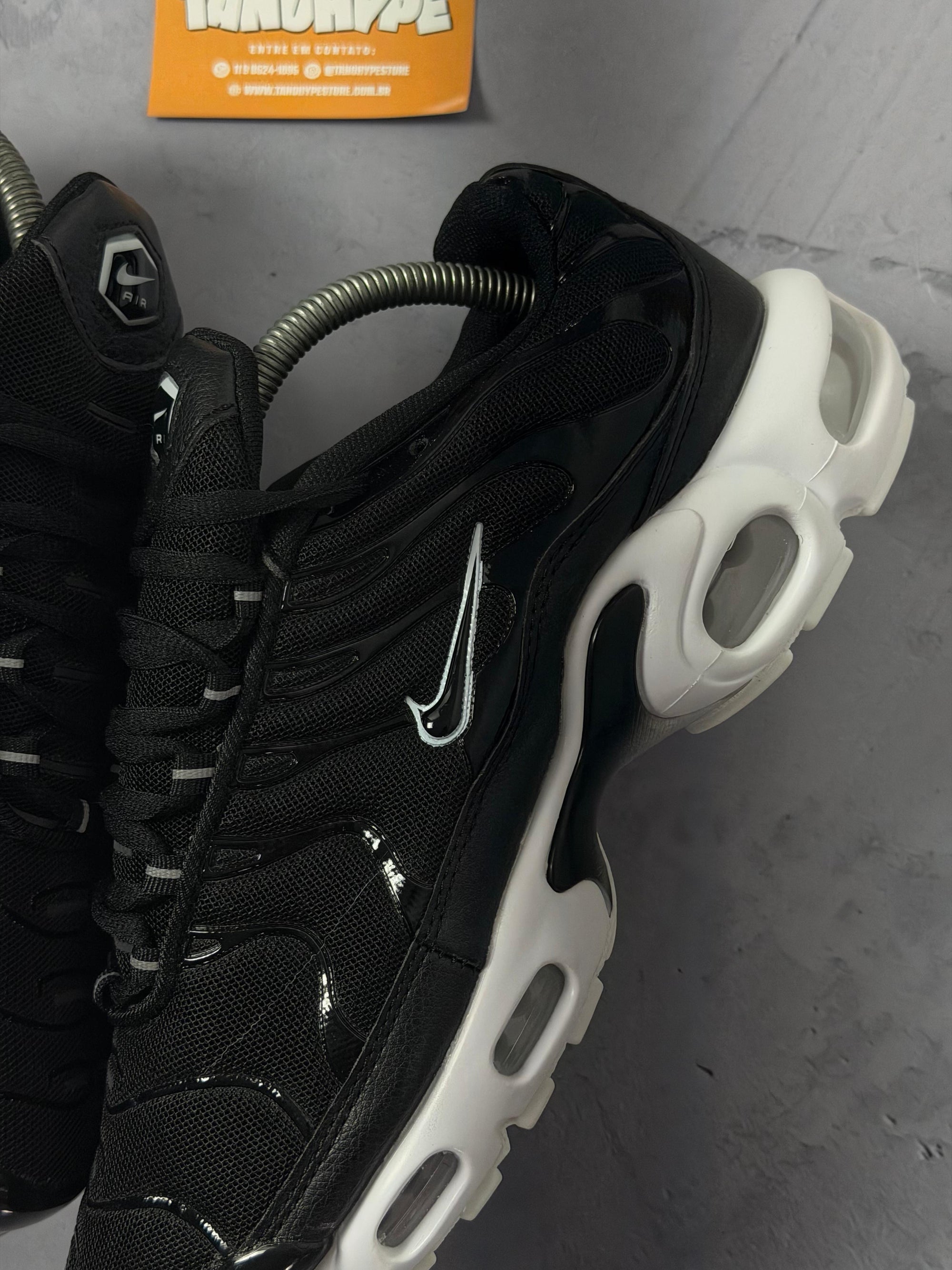 Tênis Nike Air Max Plus TN - Black White