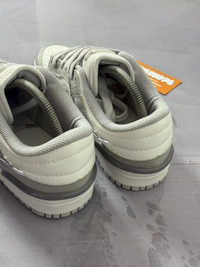 Tênis Nike Dunk Twist  - Cinza