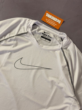 Camiseta Nike Pro - Branco