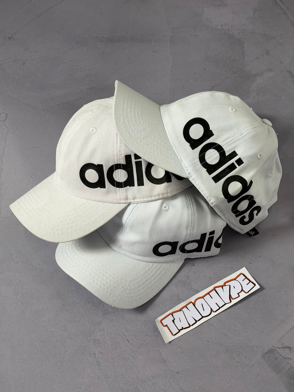 Boné Adidas Letreiro - Branco