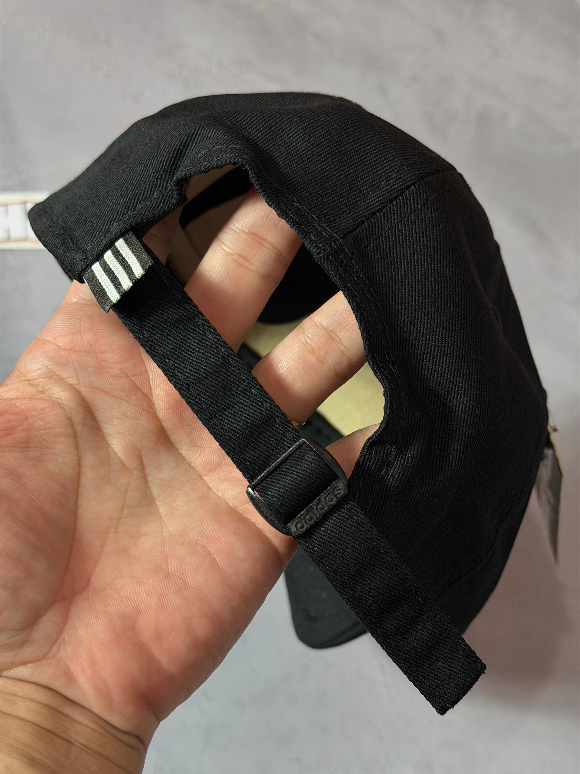 Boné Adidas Letreiro 2 - Preto