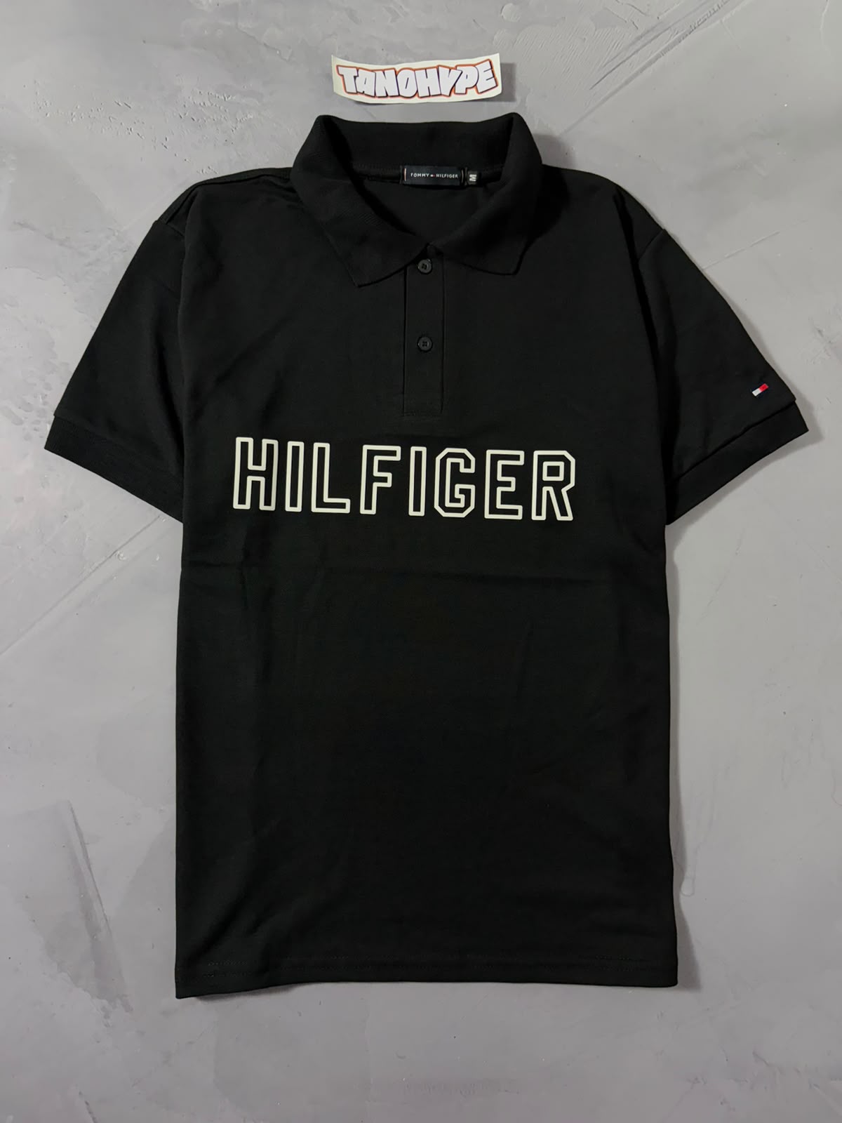 Polo Tommy Hilfiger Letreiro - Preto