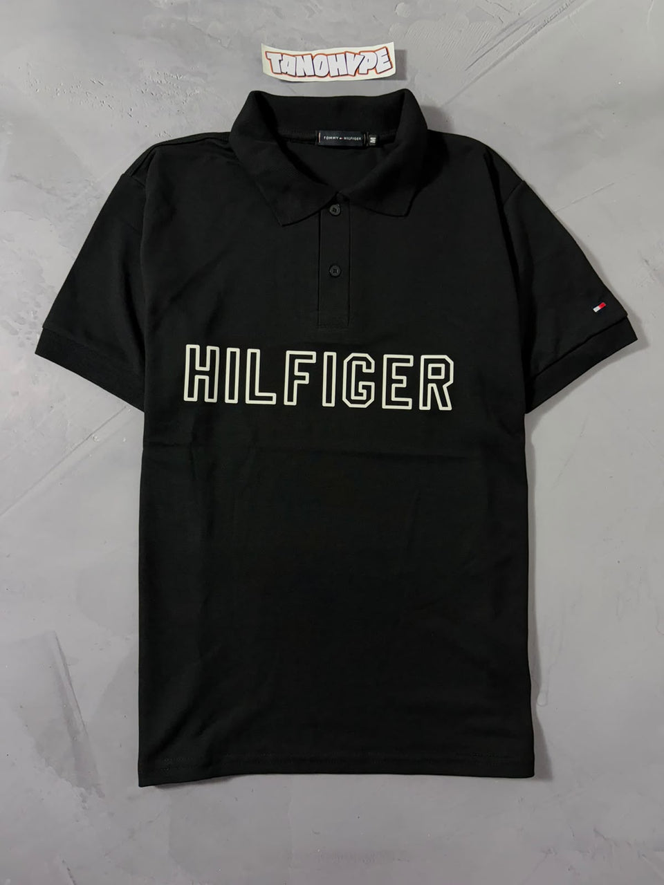 Polo Tommy Hilfiger Letreiro - Preto
