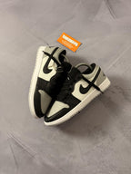Tênis Nike Air Jordan Low 1 - Cinza/Branco