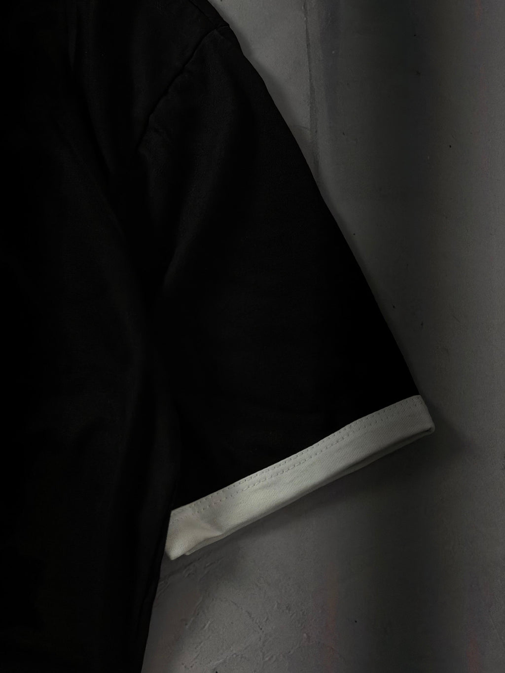 Camiseta Zara - Preto/Branco
