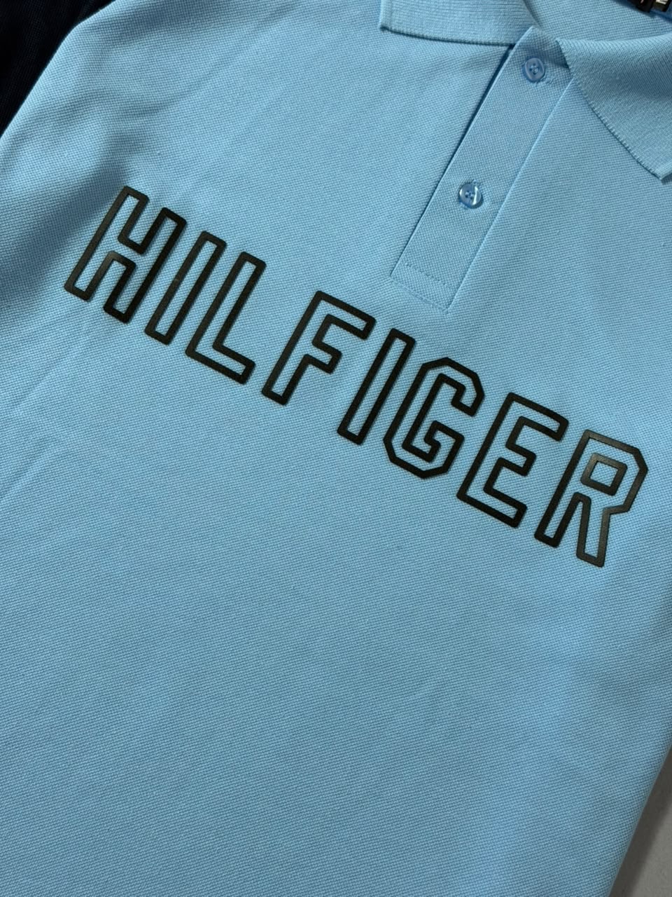 Polo Tommy Hilfiger Letreiro - Azul