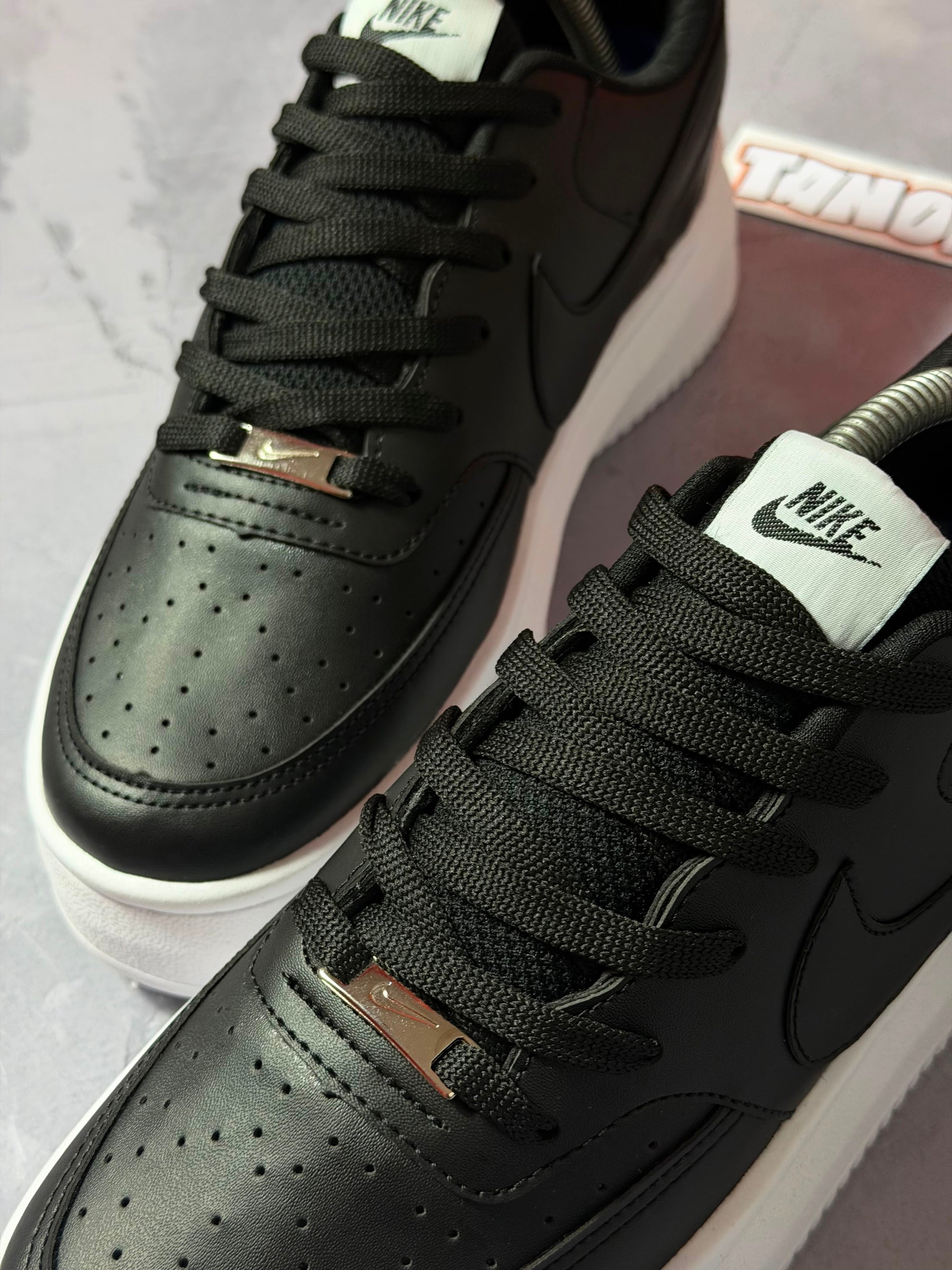 Tênis Nike Court Vision Alta - Preto/Branco