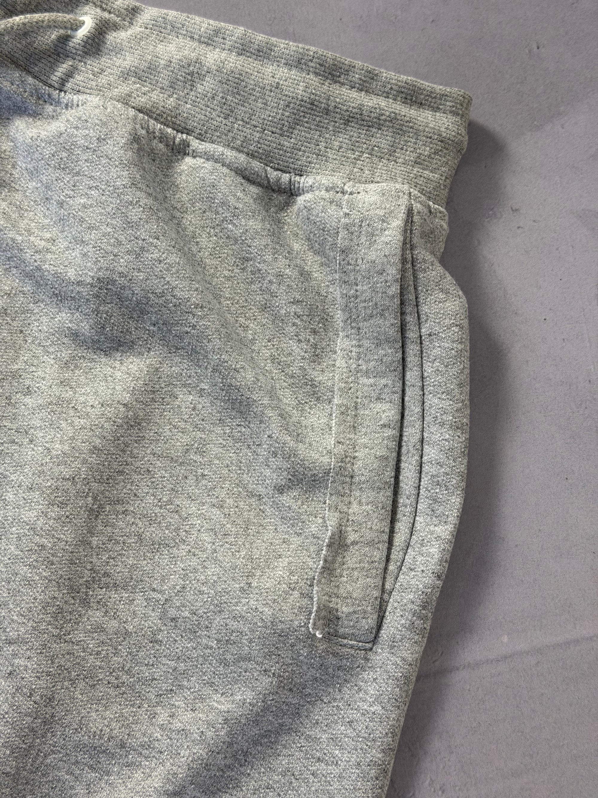 Shorts Moletom Nike Icon - Cinza