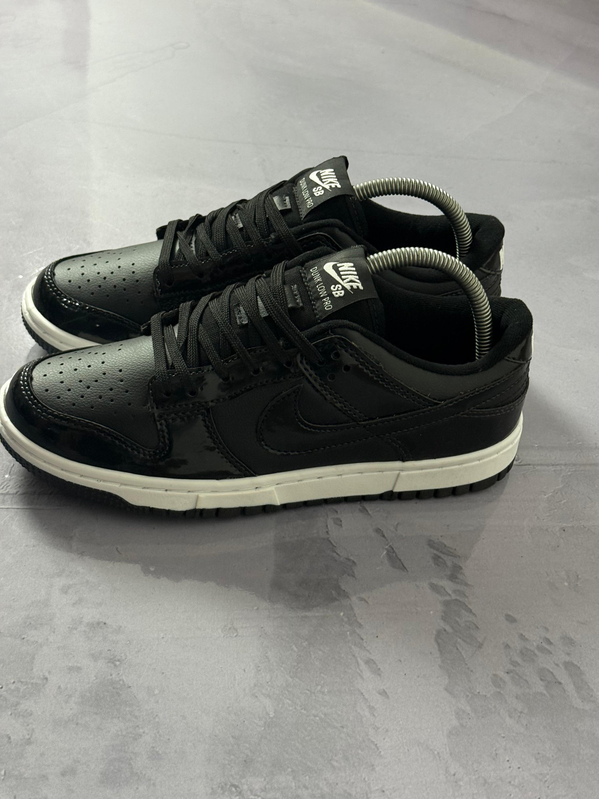 Tênis Nike Dunk Brilhante  - Preto