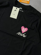 Camiseta Nike Shoes Love - Preta