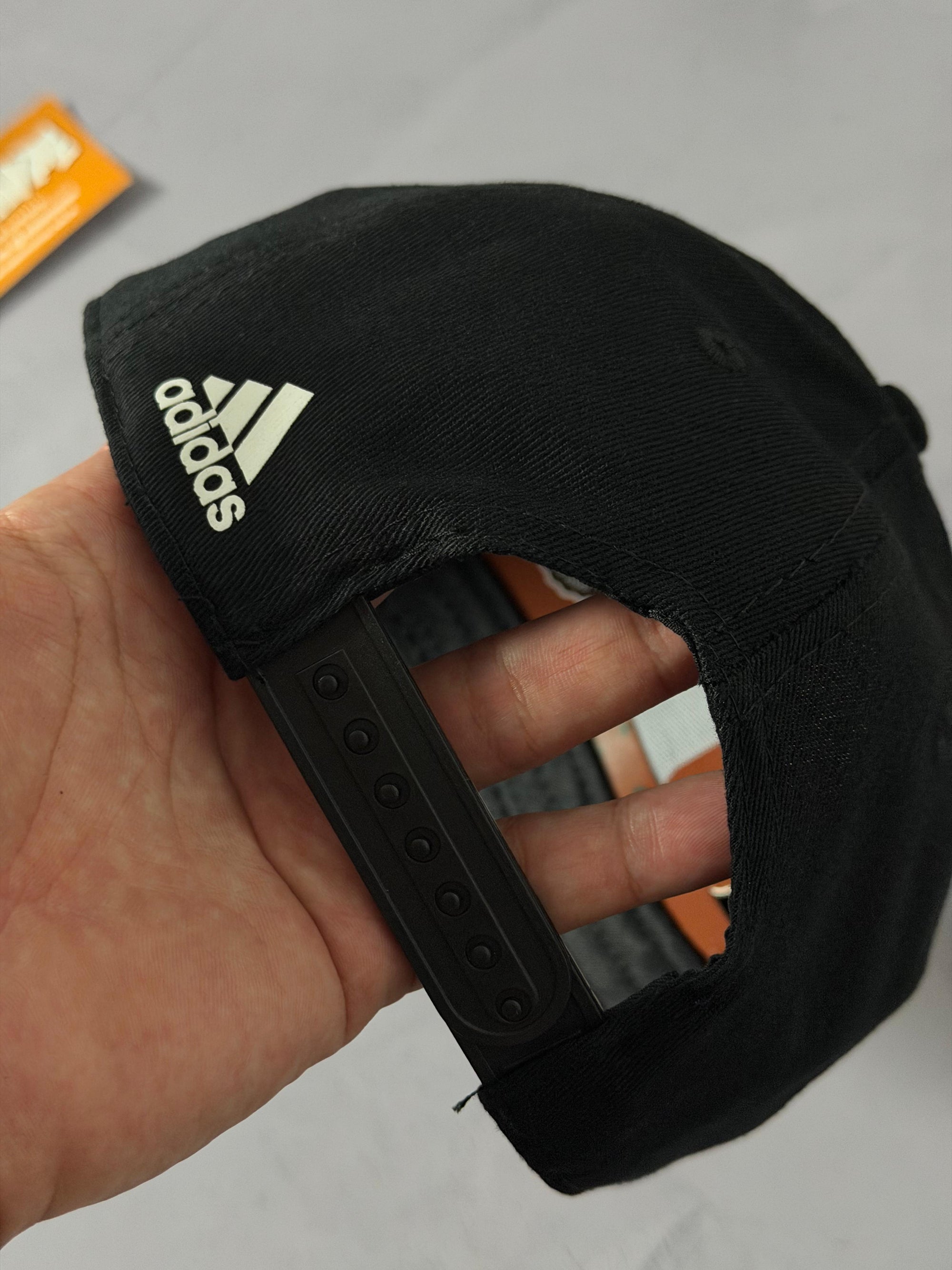 Boné Adidas Daily - Preto