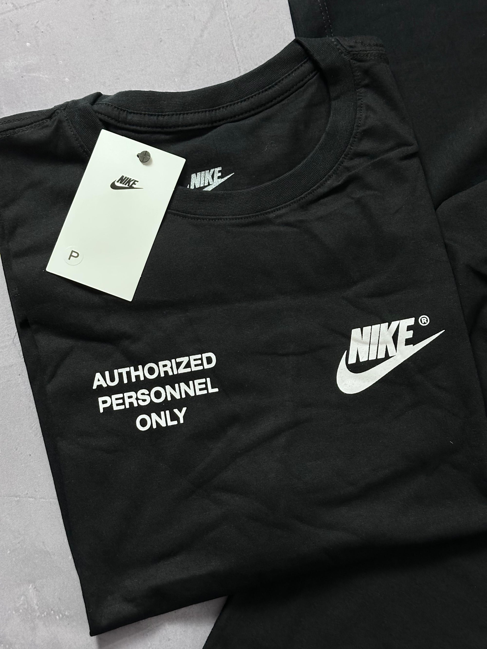 Camiseta Nike Authorized 2.0 - Preto