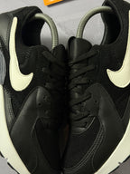 Tênis Nike Air Max Excee - Preto/Branco