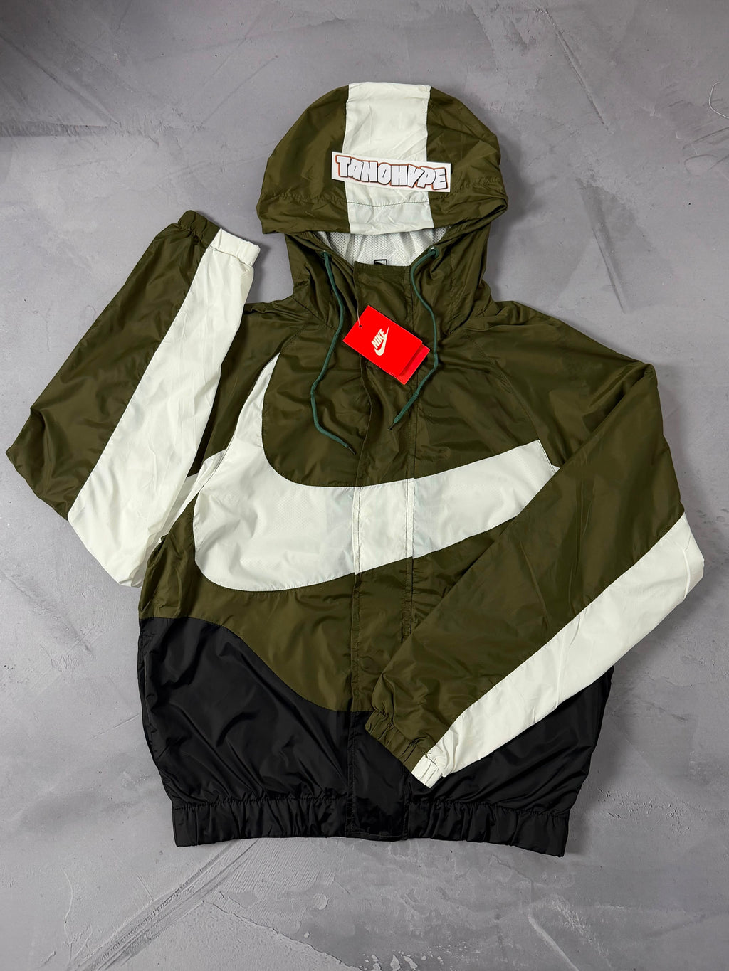 Corta Vento Nike Big Logo - Verde Militar
