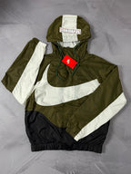 Corta Vento Nike Big Logo - Verde Militar