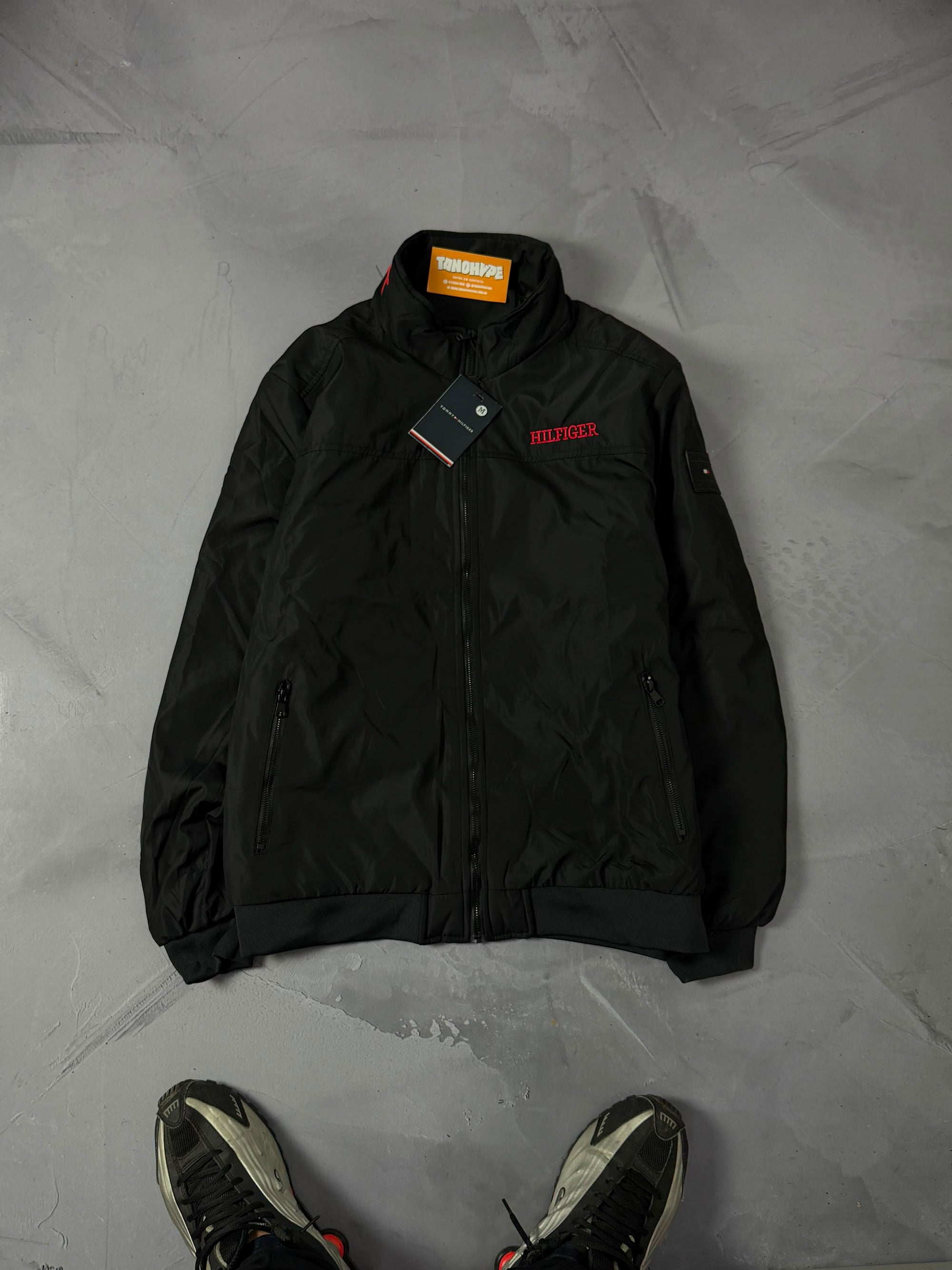 Jaqueta Velejador Tommy Hilfiger - Preto/Vermelho