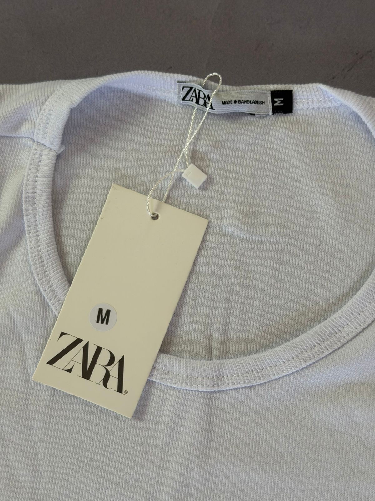 Camiseta Regata Zara - Branca