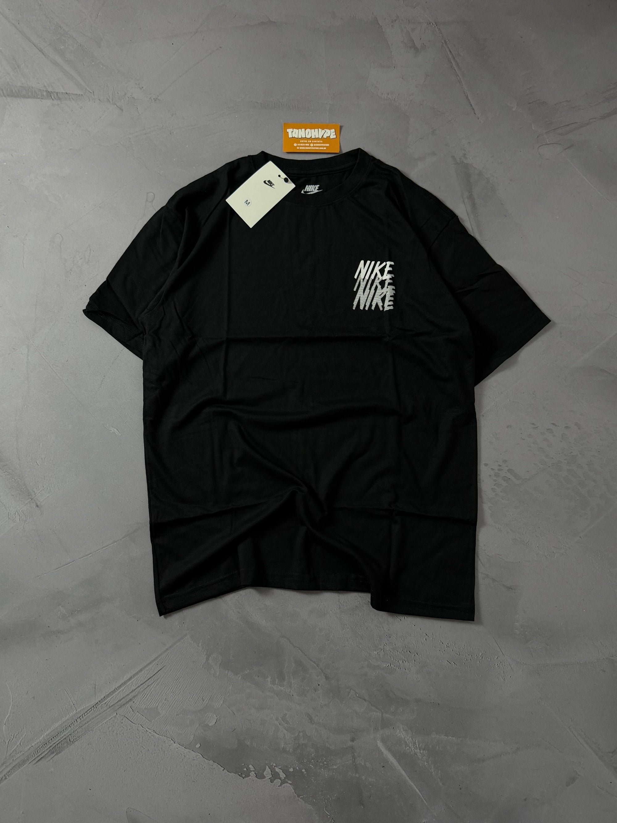 Camiseta Nike Repeat Fade - Preto