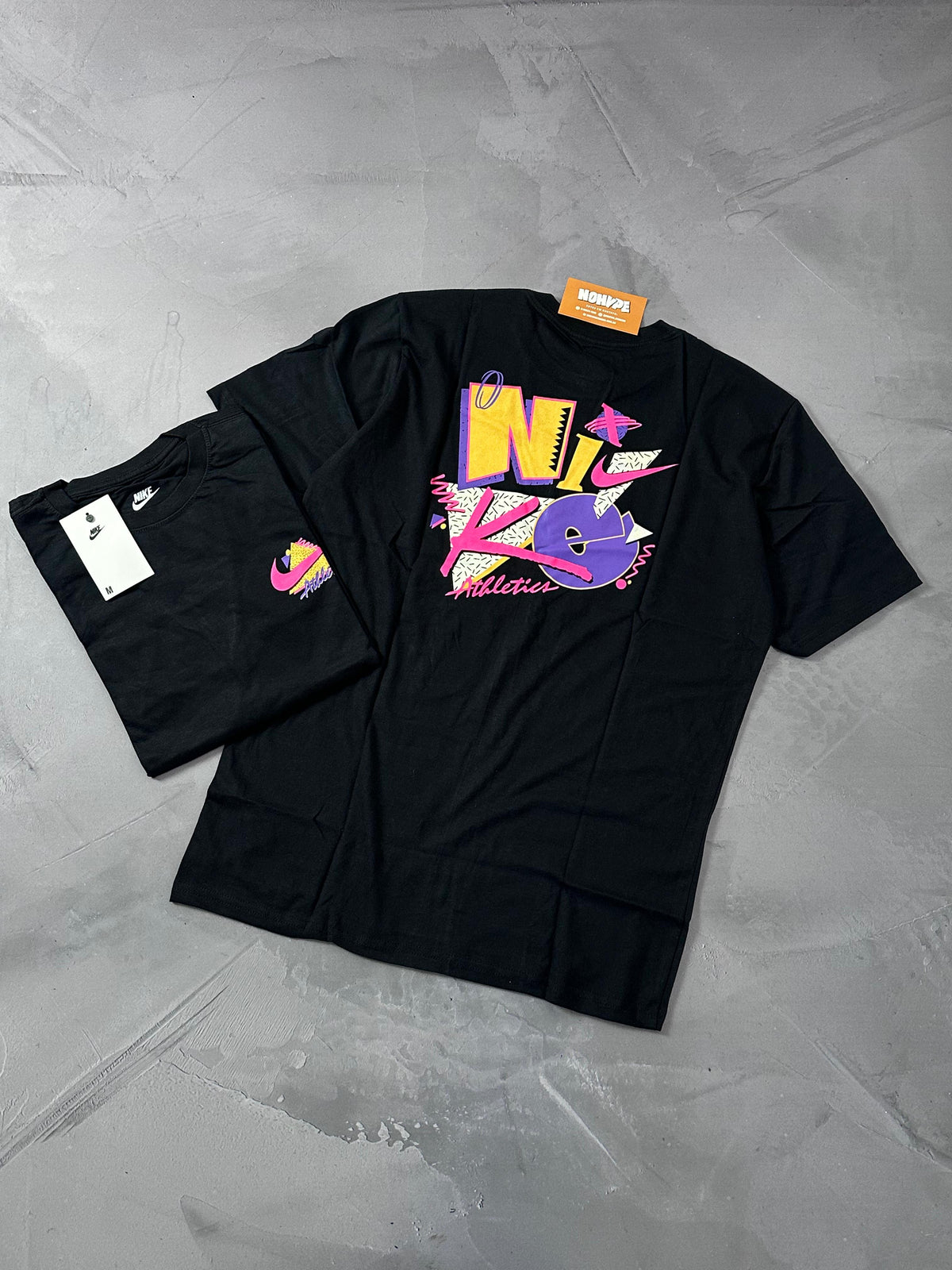 Camiseta Nike Athletics - Preta