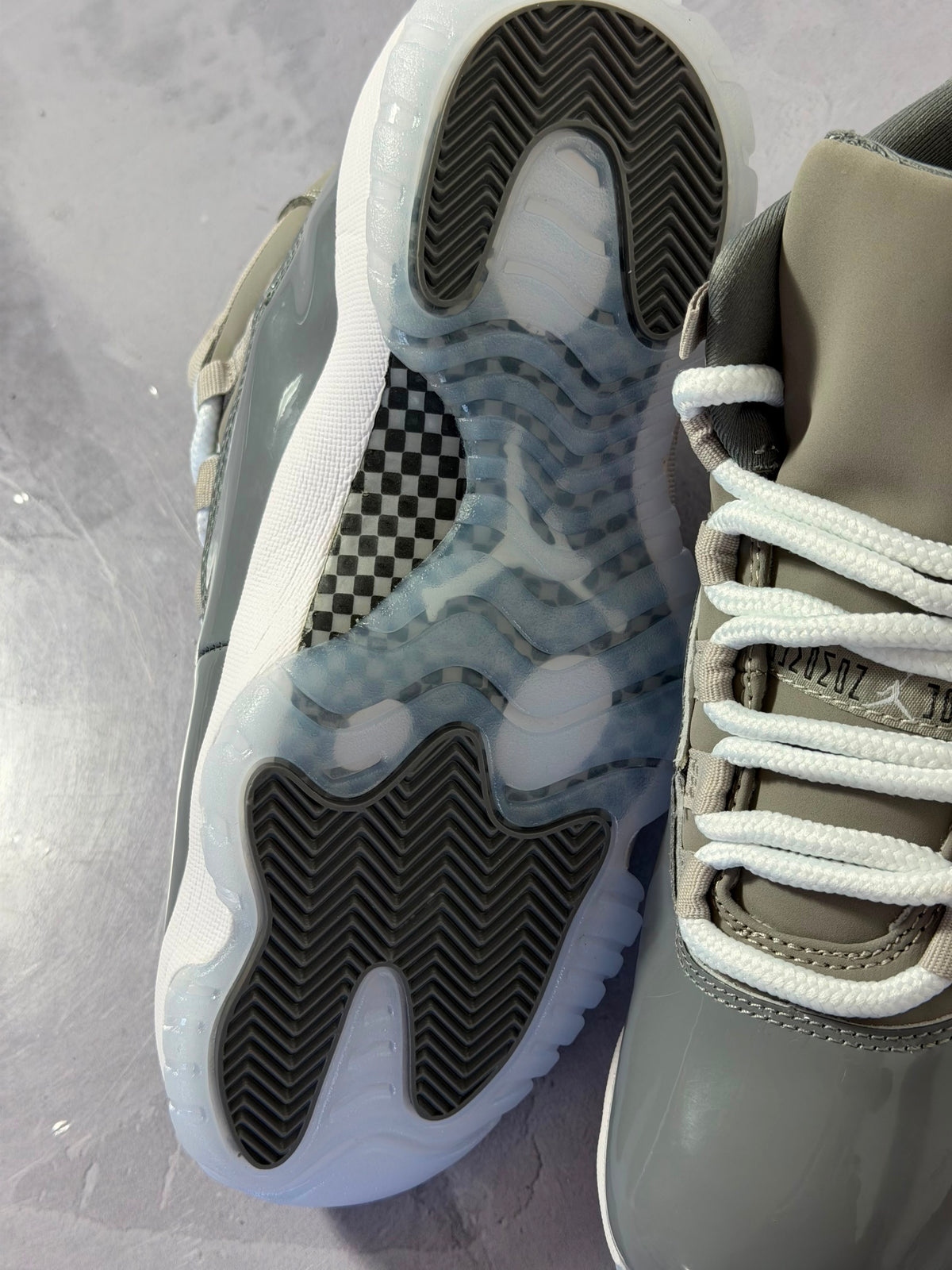 Tênis Nike Air Jordan 11 - Grey