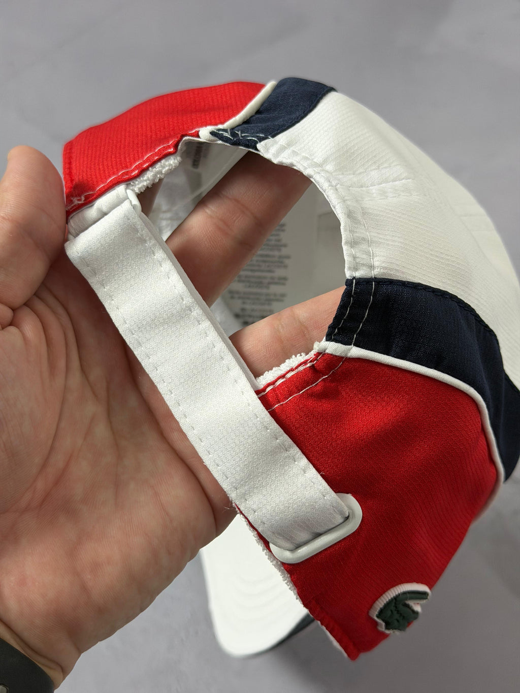 Boné Lacoste Colorblock - Branco Vermelho