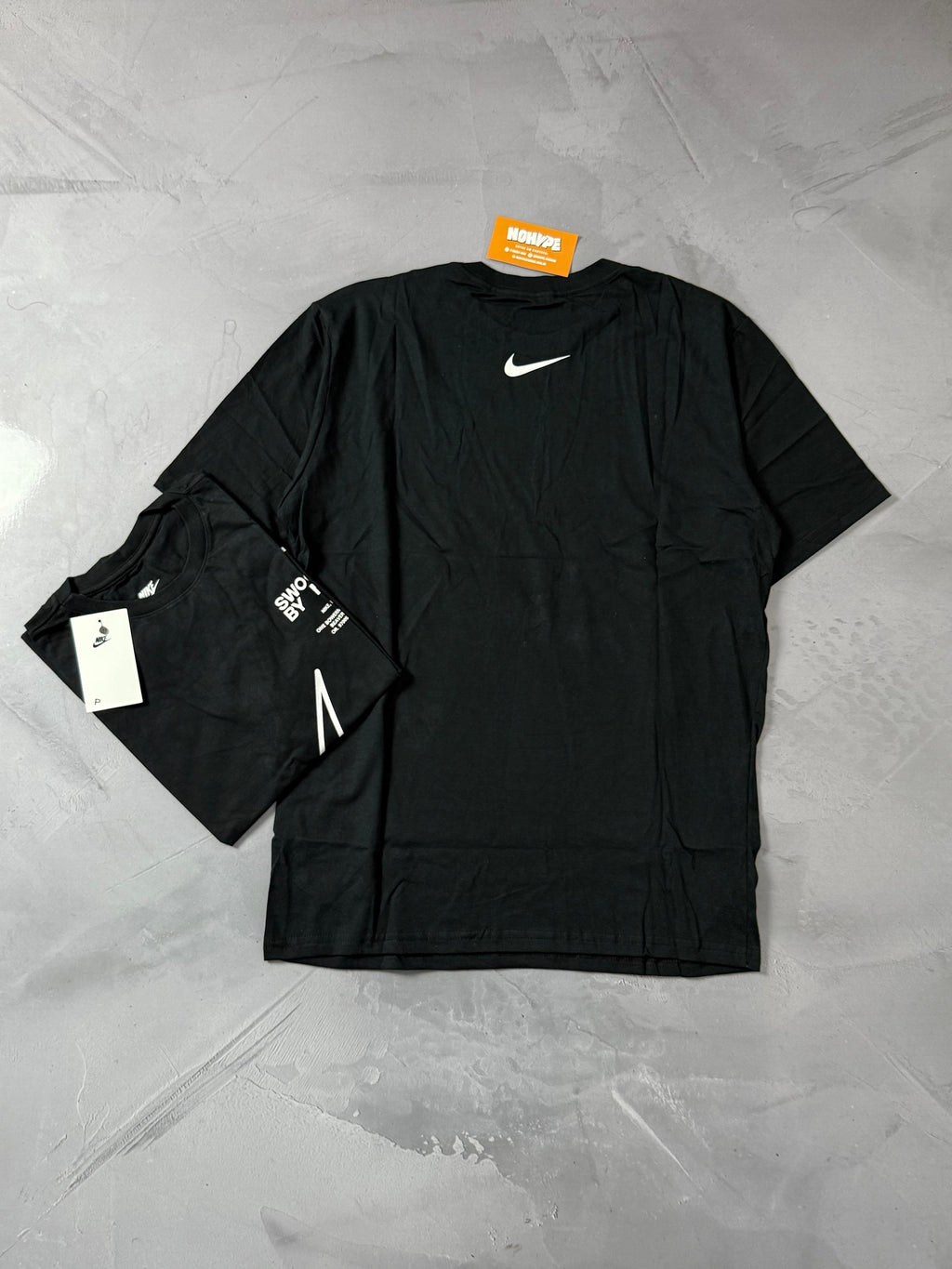 Camiseta Nike Big Swoosh - Preto