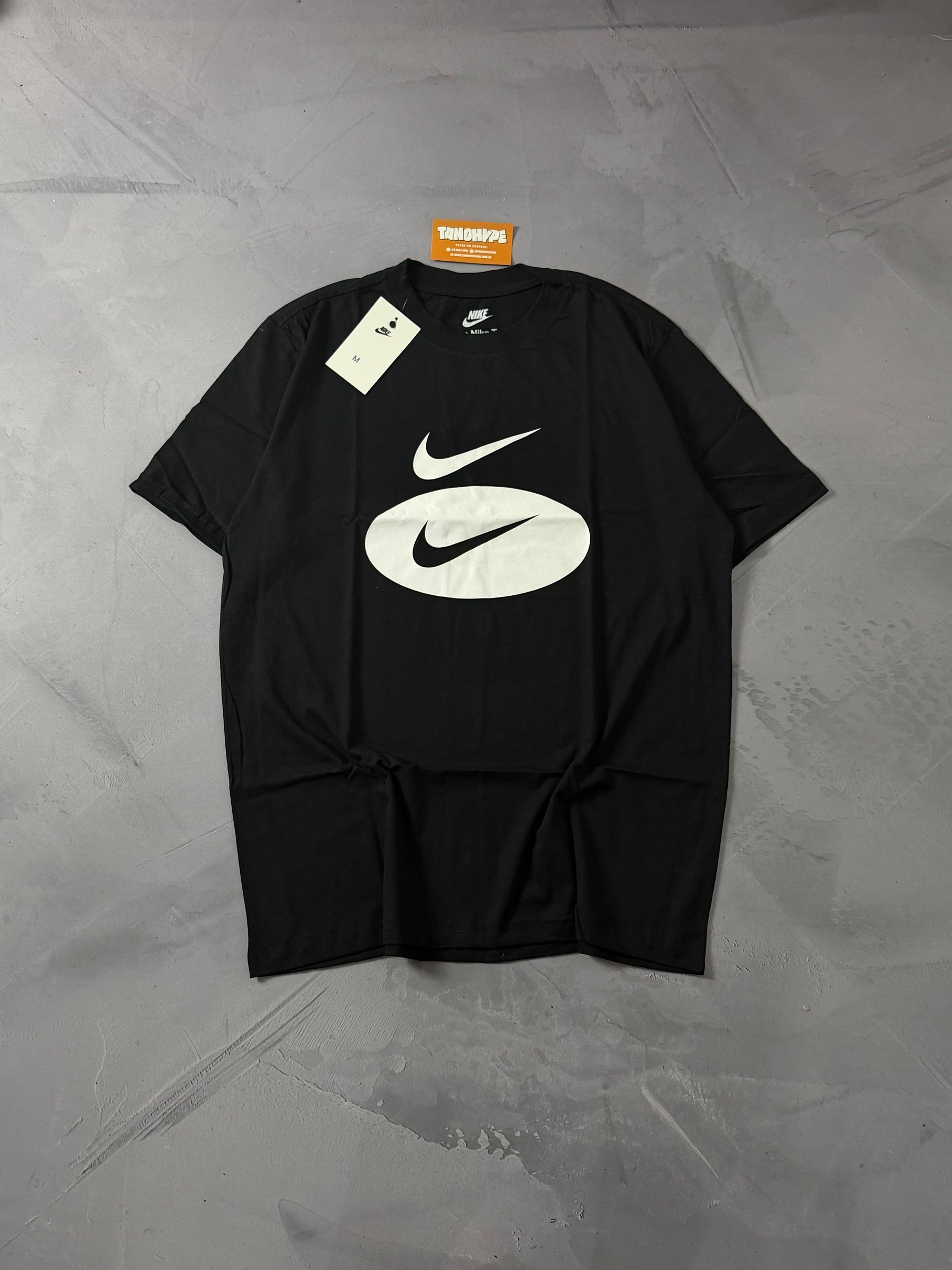Camiseta Nike Swoosh Double - Preto