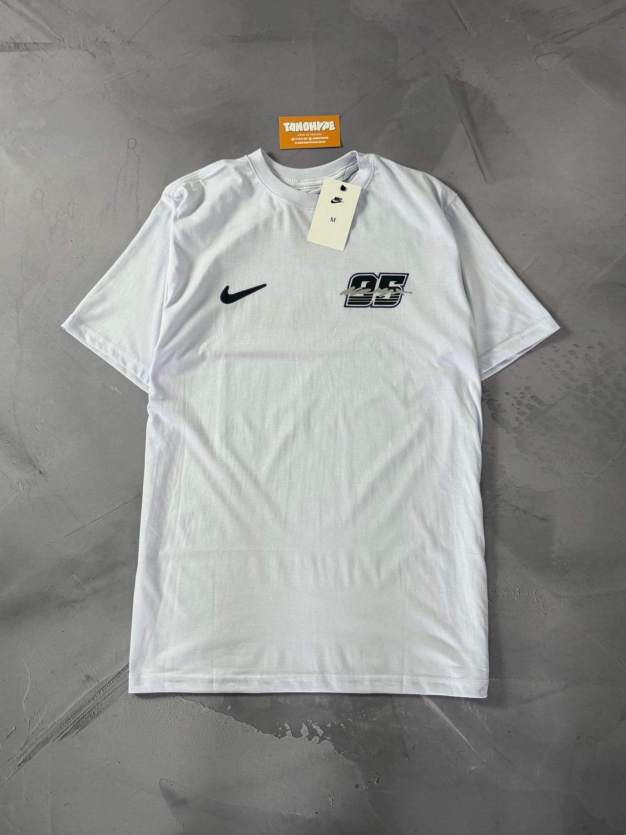 Camiseta Nike Air Max 95 - Branca