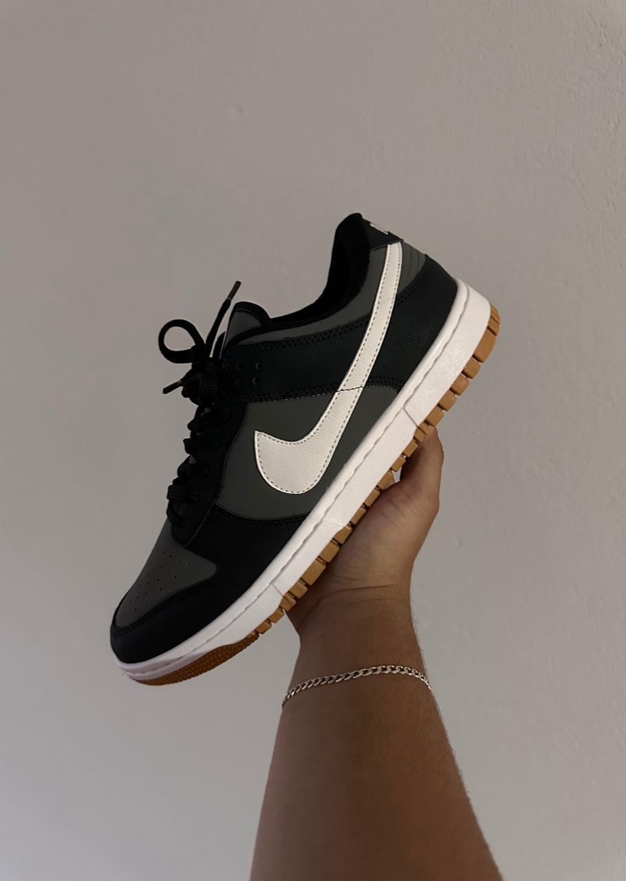 Tênis Nike Dunk Sb Low - Cinza/Preto