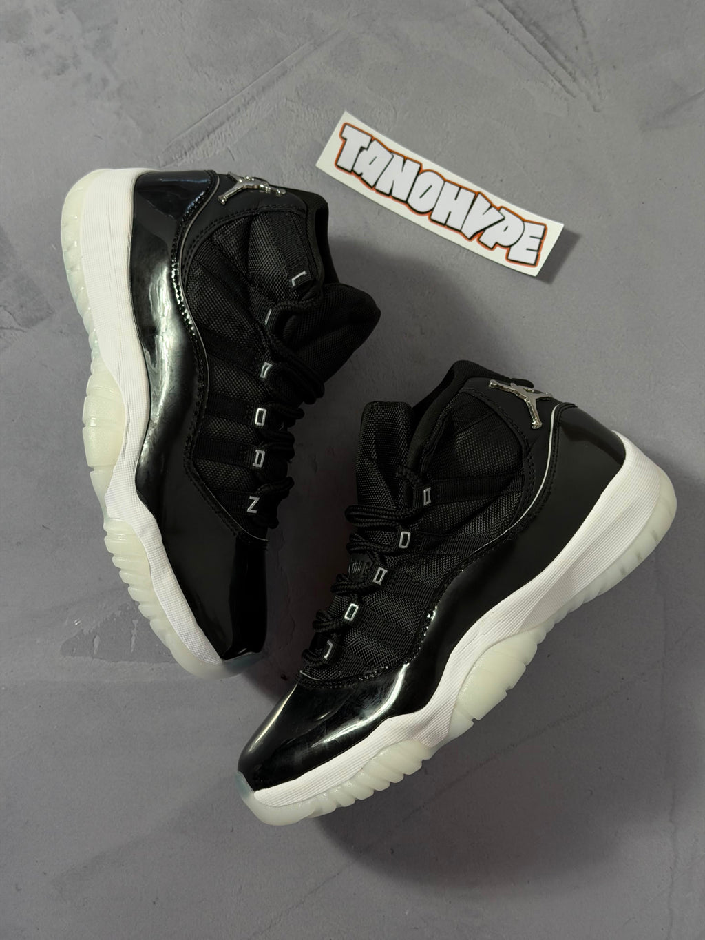 Tênis Nike Air Jordan 11 - Black