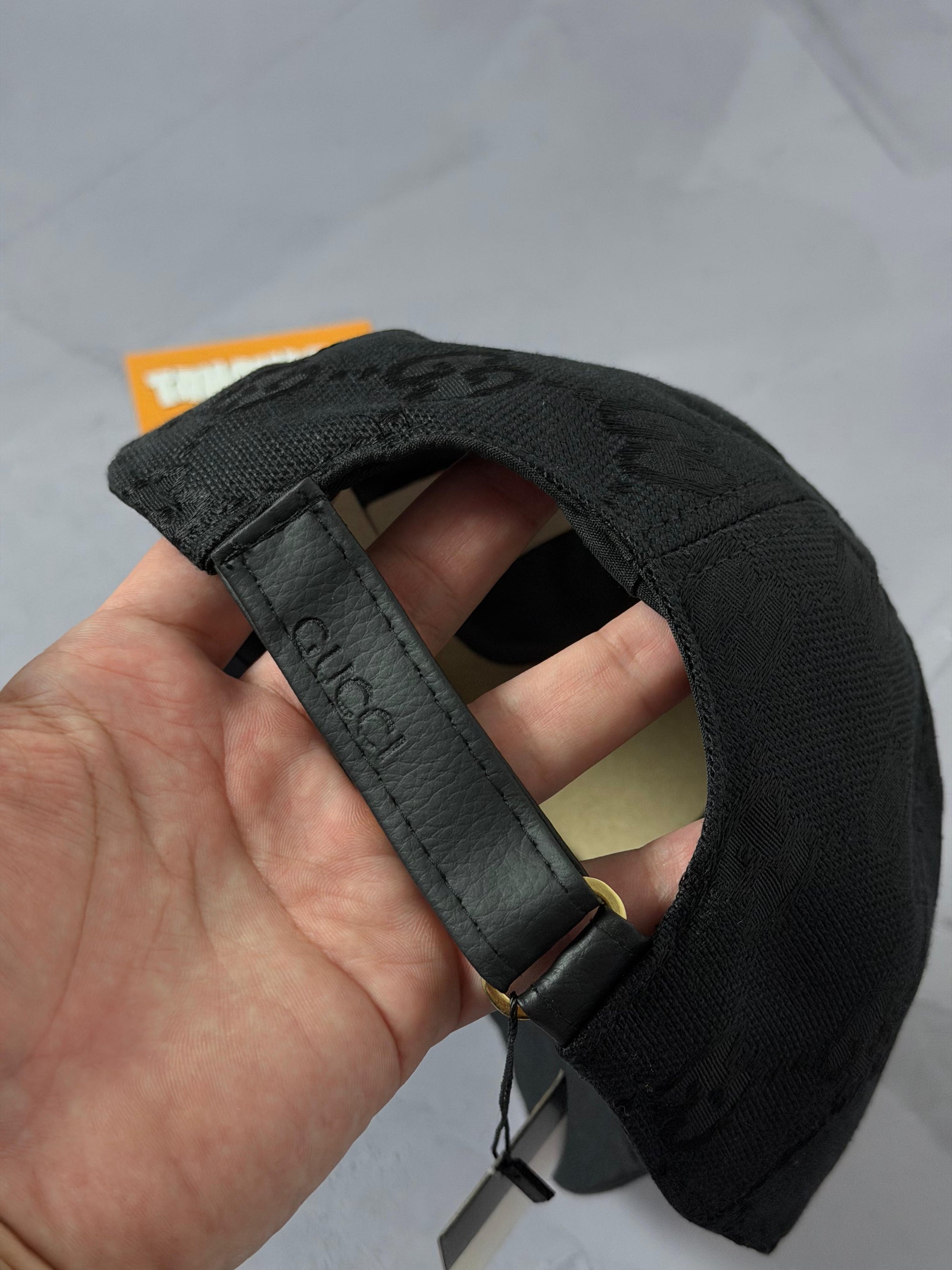 Boné Gucci Canvas - Preto