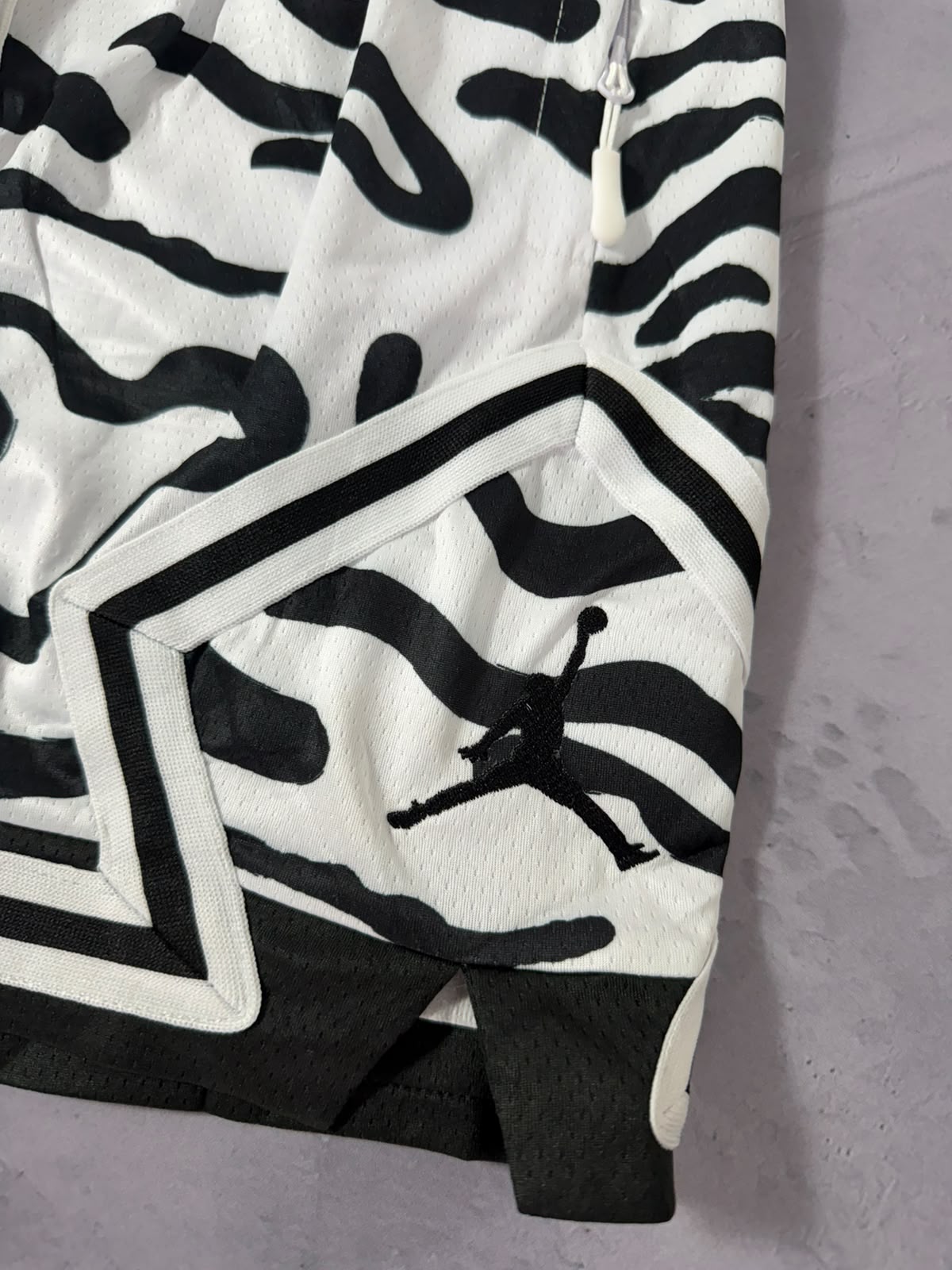 Shorts Jordan Diamond Dri Fit - White Black