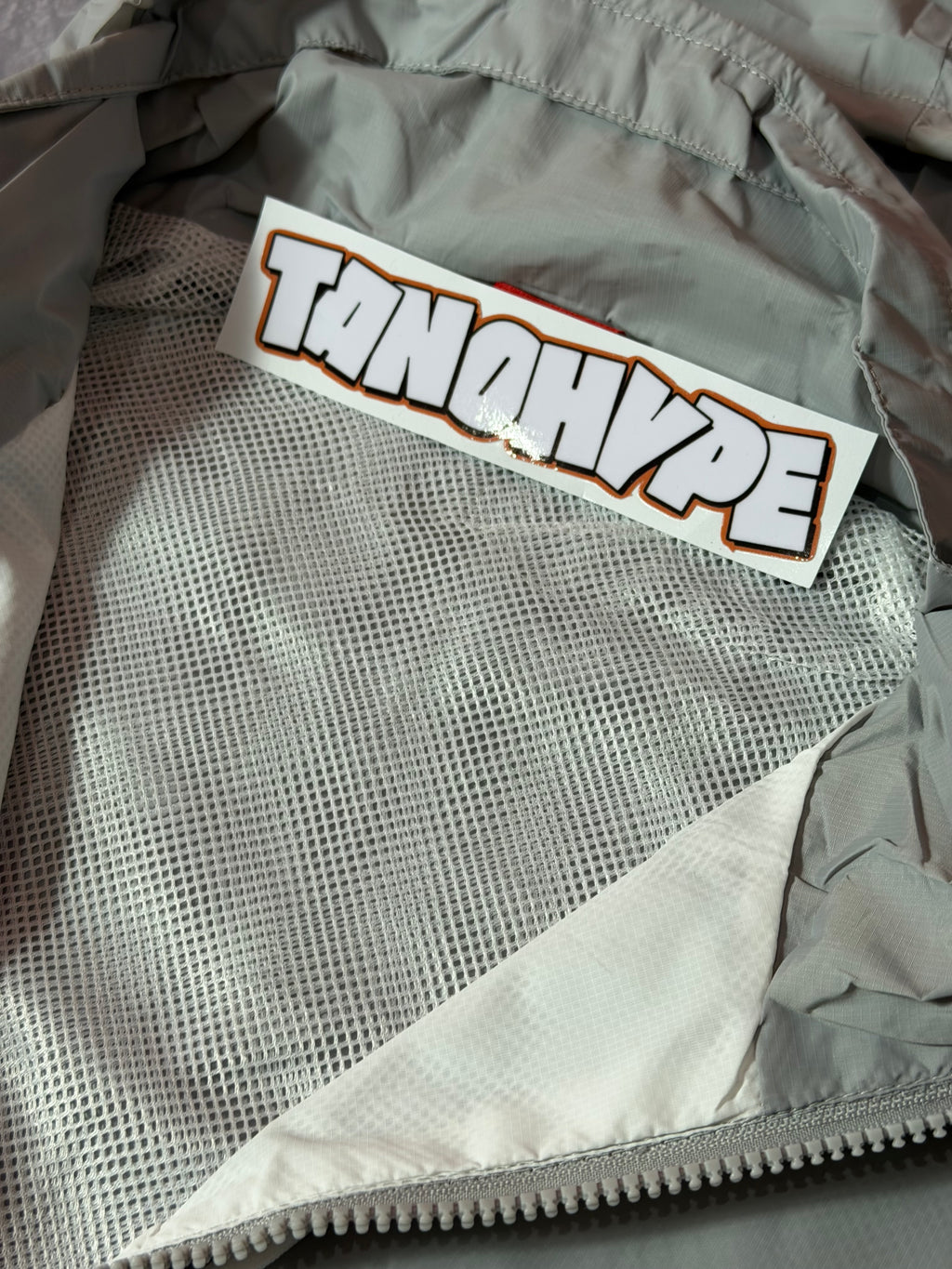 Corta Vento Nike Windrunner - Preto e Cinza