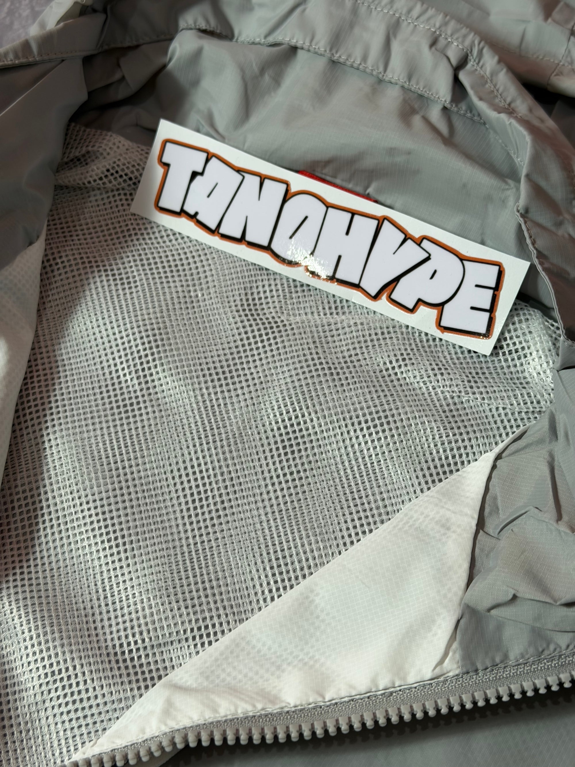 Corta Vento Nike Windrunner - Preto e Cinza
