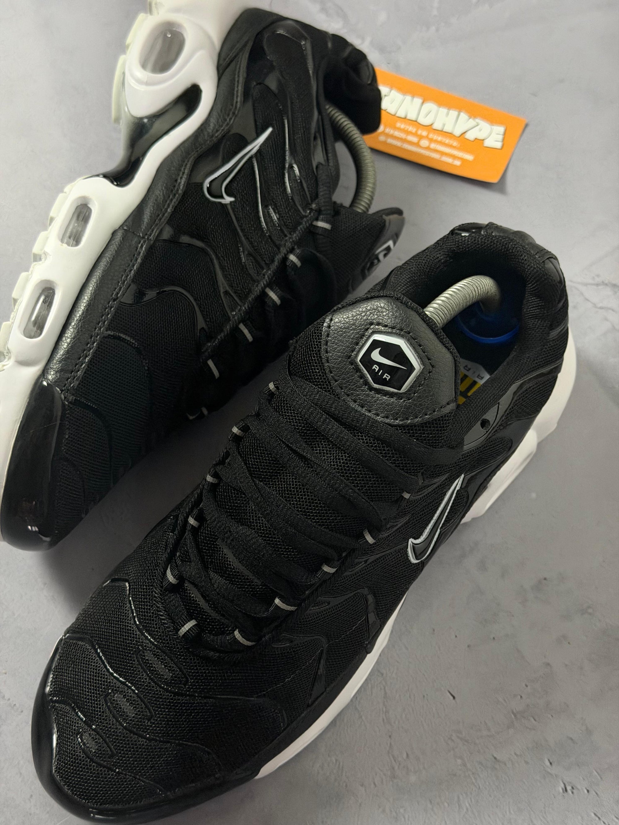 Tênis Nike Air Max Plus TN - Black White